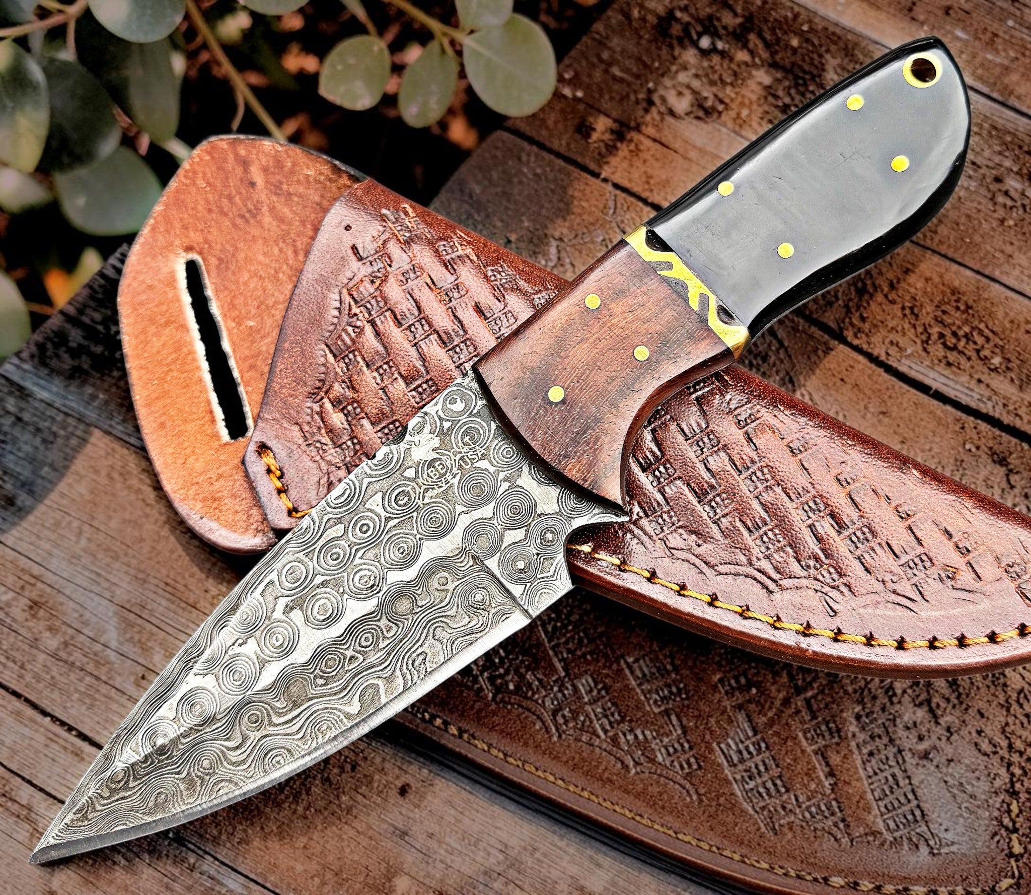 Timbercat Knives Handmade Damascus Steel Hunting Skinner Knife 8.5 Inches with Cowhide Leather Sheath 1015