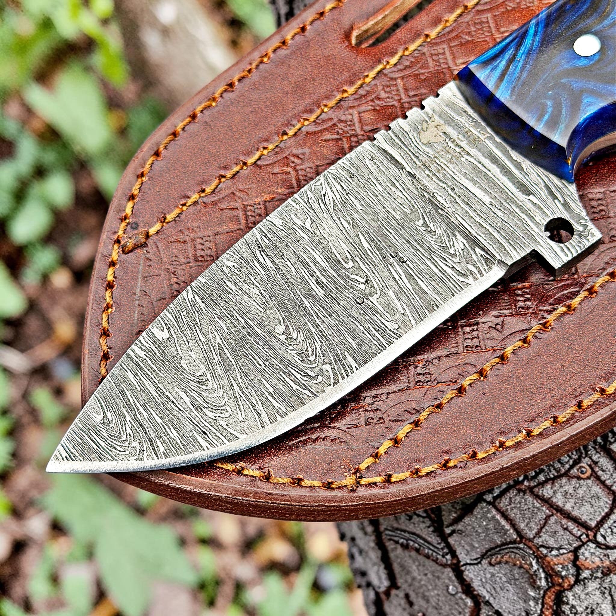 Timbercat Knives Handmade Damascus Steel Hunting Skinner Knife 8.5 Inches with Cowhide Leather Sheath 1040